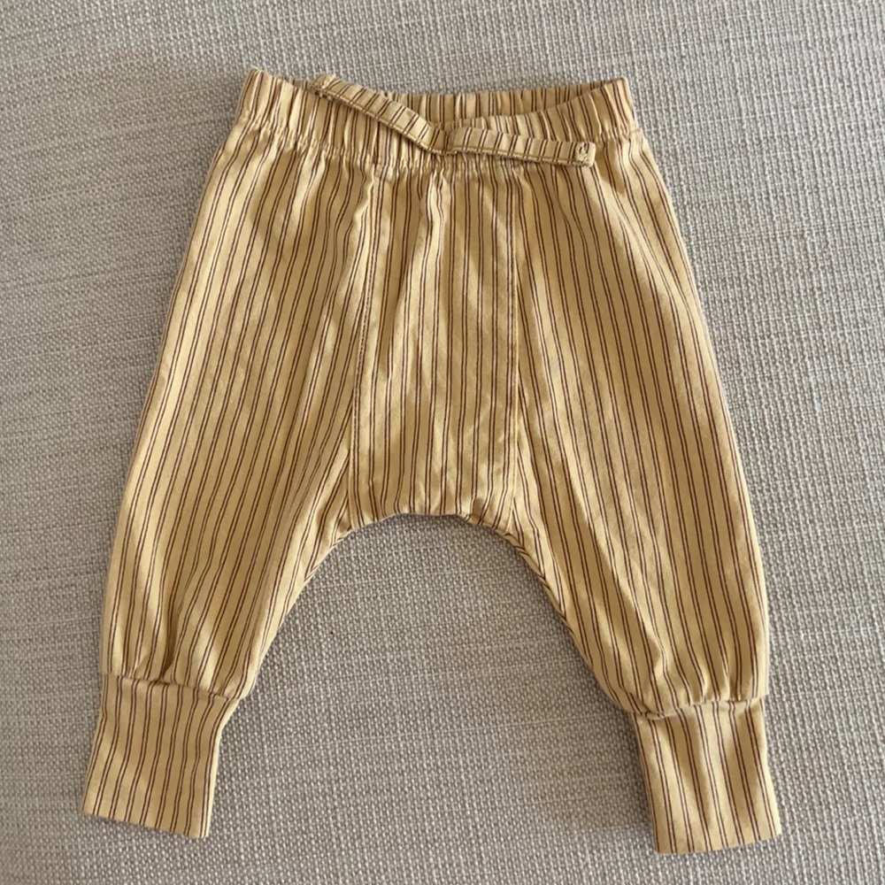 Kate Quinn baby pants